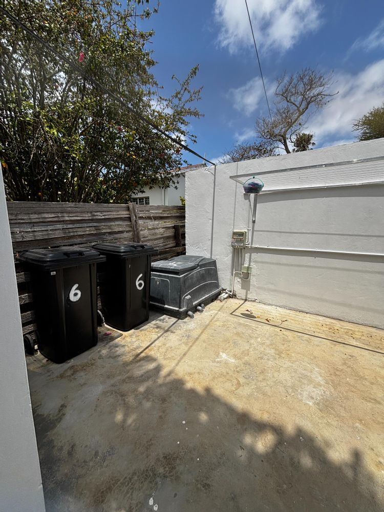 Private Washing Line