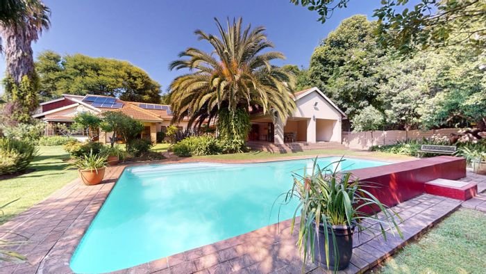 Rynfield House For Sale: 4 beds, flatlet, pool, entertainment area, solar energy.