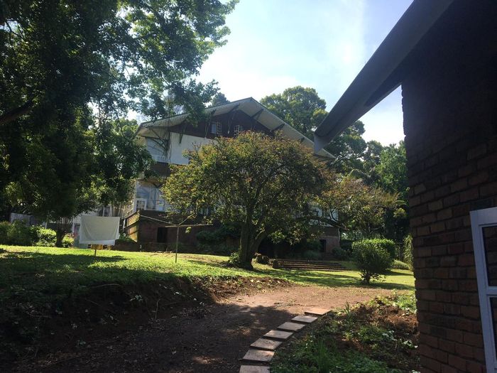 Cottage To Rent in Leonard: 1 bedroom, shared estate, fibre ready, affordable living.