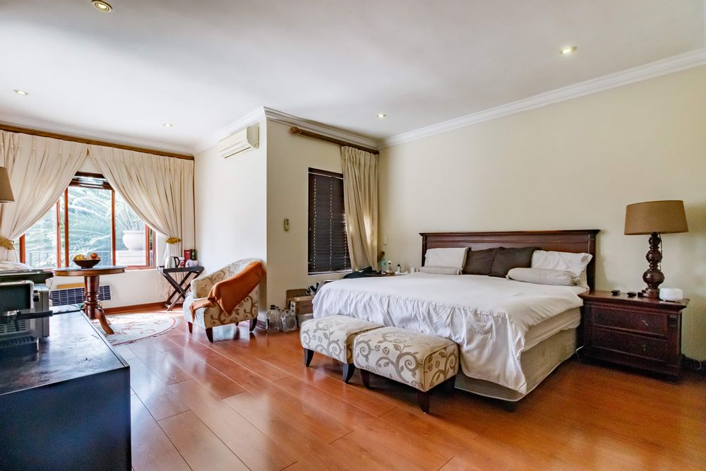 Generously Sized Main-En-Suite