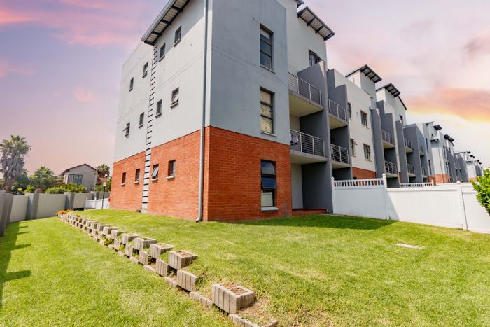 For Sale: Apartment in Barbeque Downs with private garden and storeroom.