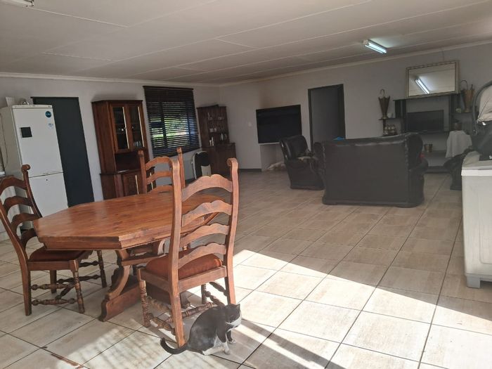 House To Rent in Albertinia Central: 3 Bedrooms, indoor braai, convenient location.