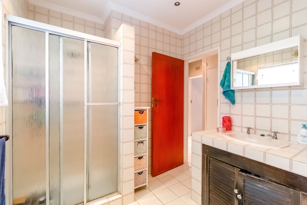 Upstairs family bathroom