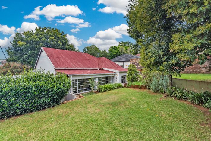 Historic Richmond house with 3 bedrooms, auction starting at R995,000.