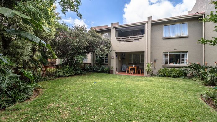Eden Glen Townhouse For Sale: 2 beds, private garden, communal pool, secure complex.