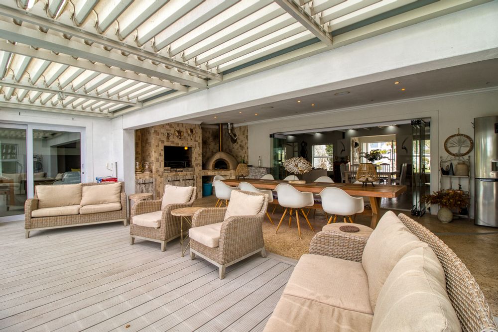 Outside entertainment area