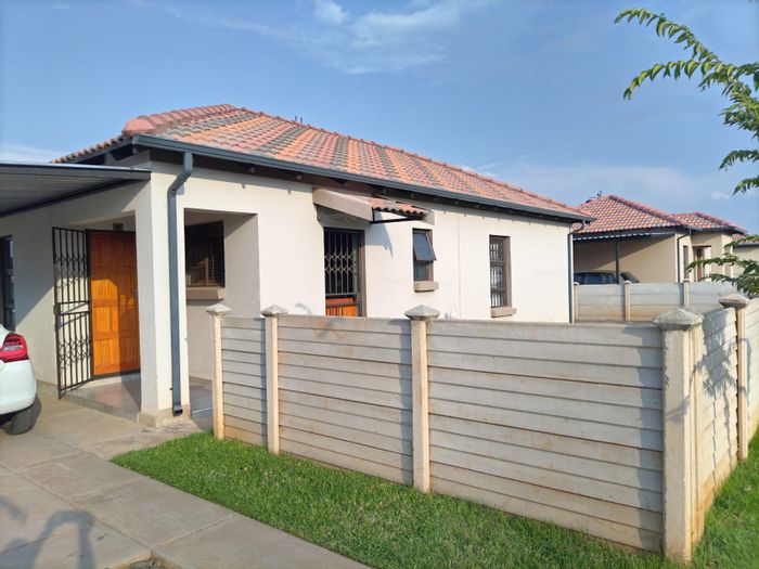 House for Sale in Waterval East: 3 Bedrooms, private garden, secure parking.