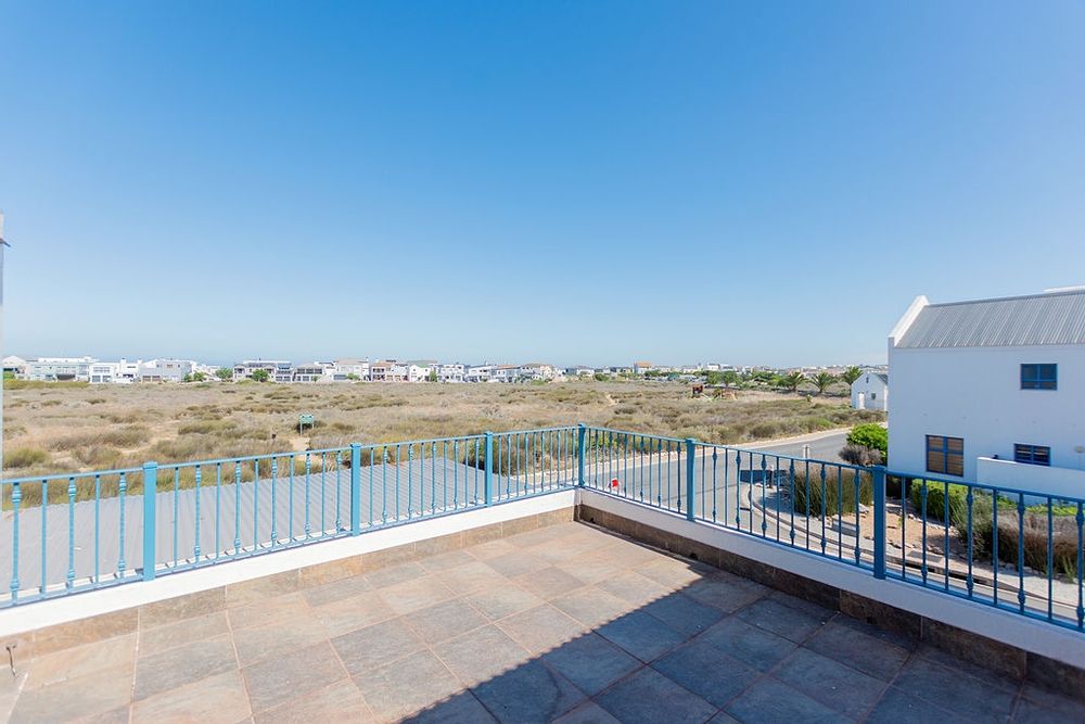 Balcony with tranquil views