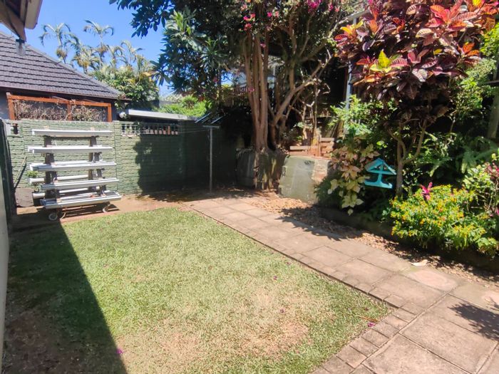 Cottage in Park Hill To Rent: 2 bedrooms, parking, garden, close to amenities.