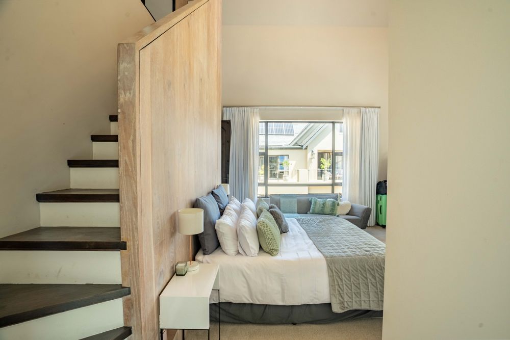 Bed 3 with loft games room