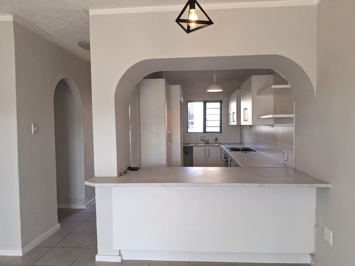 Walmer Townhouse For Sale: 2-bed, garden, garage, pool in gated complex.