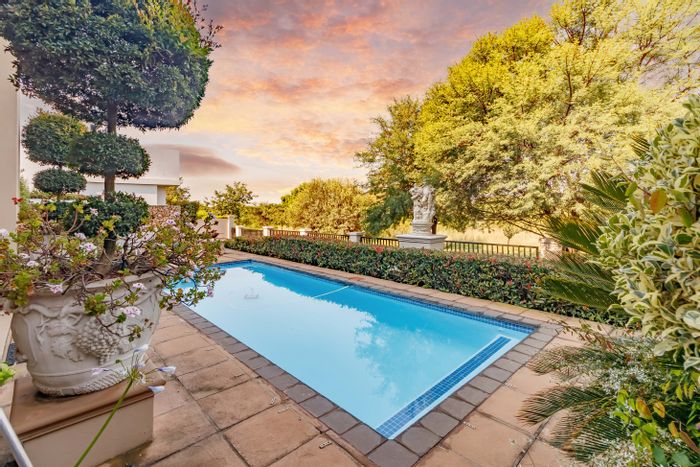 For Sale: House in Midlands Estate with pool, garden, and spacious living areas.