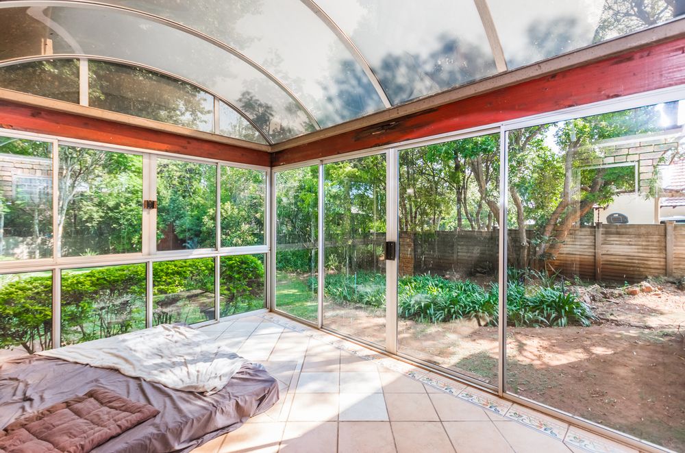 Sunroom next to main bedroom