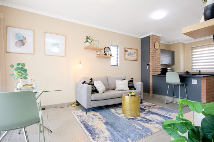 For Sale: Apartment in Vorna Valley with 2 beds, balcony, secure parking.