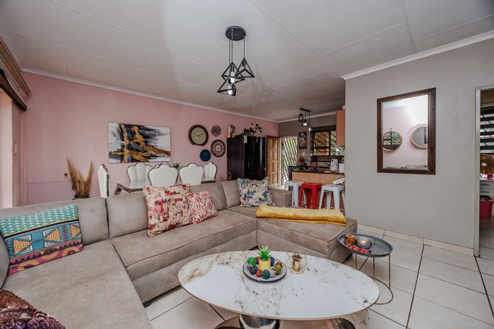 For Sale: 3-Bedroom Townhouse in Princess AH with secure complex amenities.