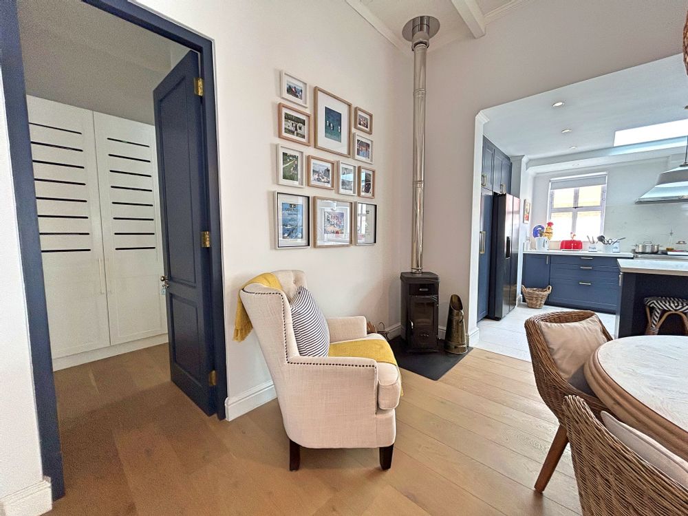 Overlooking kitchen & dining area