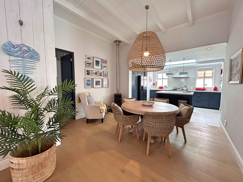 Dining area looking towards kitchen