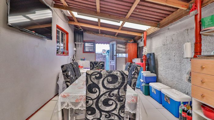 Malabar House For Sale: 3 bedrooms, study, double garage, solar panels, secure yard.