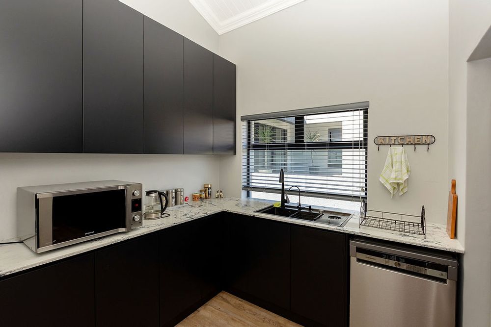 Well appointed scullery