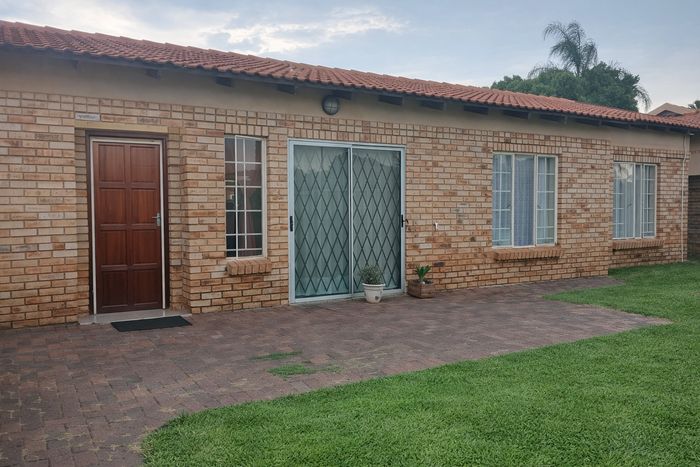 For Sale: House in Waterval East with 3 bedrooms, private garden, and braai area.