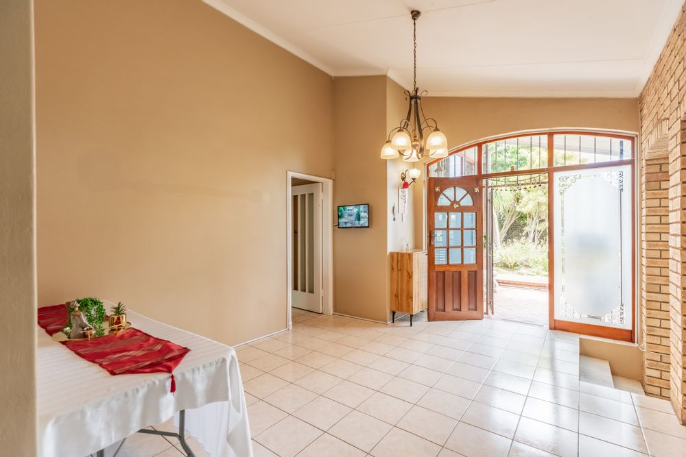 Large, bright and light!