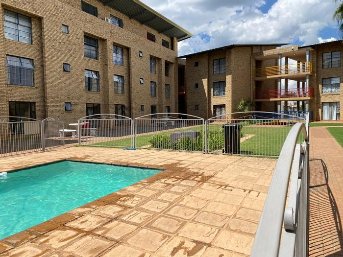 2-Bedroom Apartment for Sale in Kannoniers Park with Pool and 24-Hour Security.