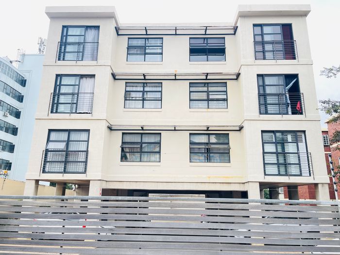 Essenwood Apartment For Sale: 2 Bedrooms, secure parking, prime location, community charm.