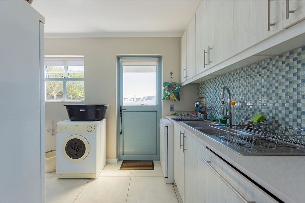 Well appointed scullery