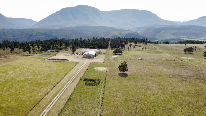 For Sale: 101ha Farm in Riversdale Rural with Off-Grid Living and Livestock Facilities.