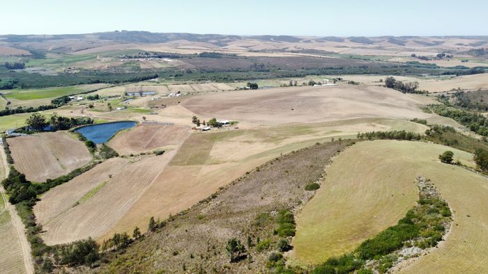 Riversdale Rural Farm For Sale: 182 ha with water rights, solar power, and guest accommodation.
