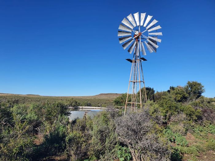 Carnarvon Rural Farm For Sale: 1897 ha, multiple camps, dams, and boreholes.