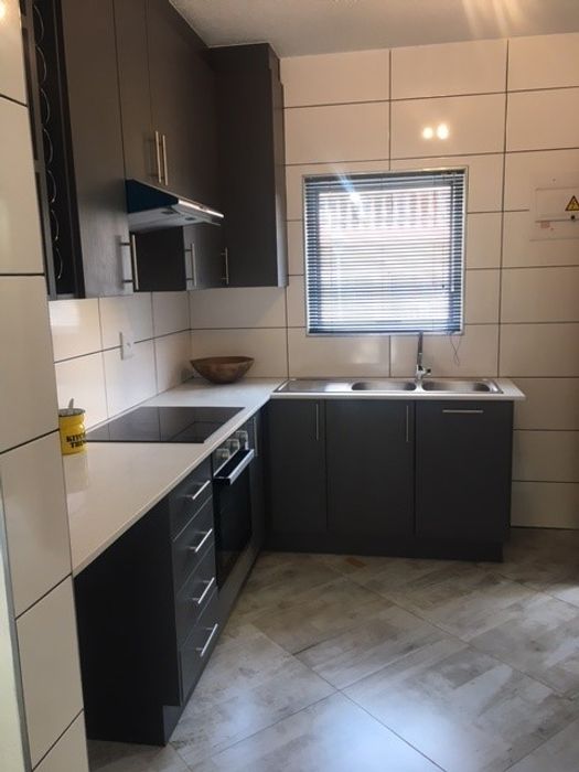 To Rent: 2-Bedroom Apartment in Montgomery Park with 24/7 Security and Pools.