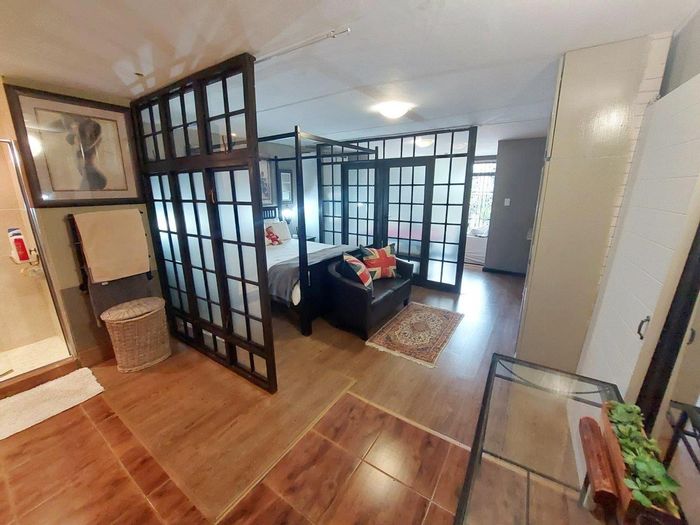 Furnished 1-bedroom apartment in Summerstrand with communal pool and entertainment area. To Rent.