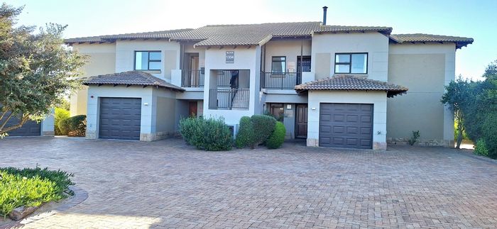 3-Bedroom Apartment For Sale in Langebaan Country Estate with Golf Course Access.