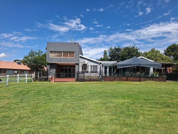 For Sale: Spacious 9-Bedroom House with Pool, Garden, and Waterfront Access in Deneysville Central.
