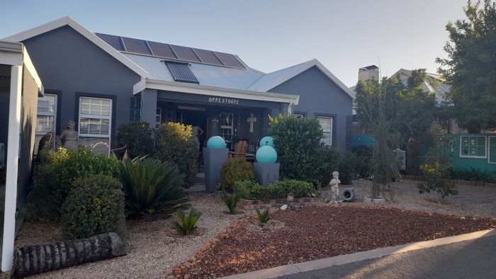 For Sale: House in West Bank with 3 beds, solar power, and outdoor braai.