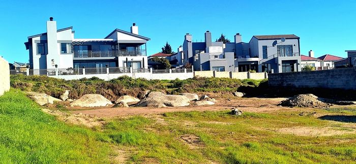 Vacant Land Residential in Myburgh Park For Sale: 1,013m² with sea views.