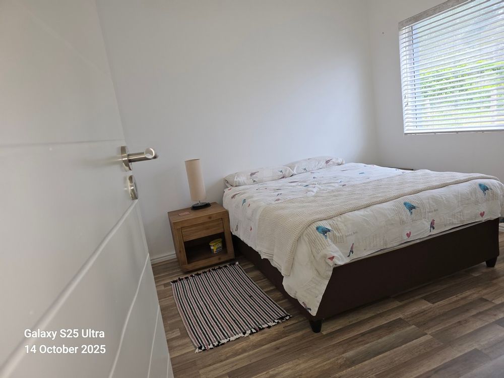 second bedroom with bic's