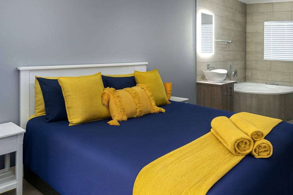 Main bedroom full ensuite with plenty BIC