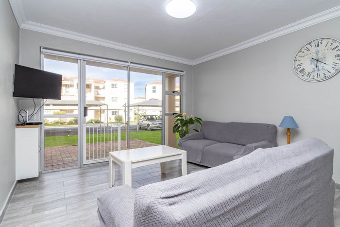 For Sale: Apartment at Hermanus Beach Club, 2 beds, ocean views, holiday letting potential.