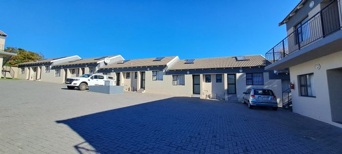 1-Bedroom Townhouse in Mount Pleasant To Rent, close to amenities and parking.