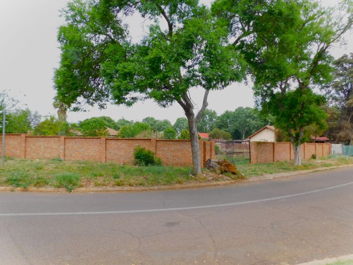 Queenswood For Sale: Vacant Land Residential, corner lot, approved plans for four units.