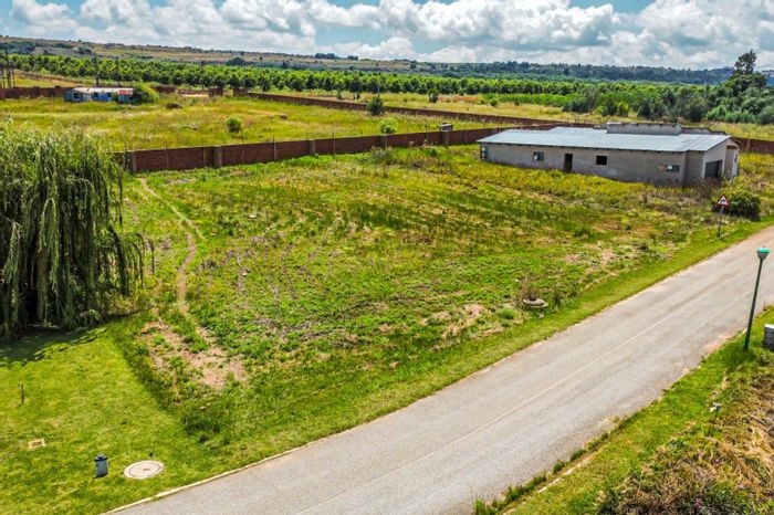 Vacant Land Residential For Sale in Summer Place Estate with utilities and amenities.