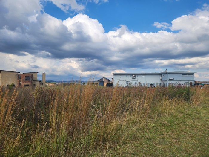 Vacant Land Residential For Sale in Summer Place Estate with utilities and amenities.