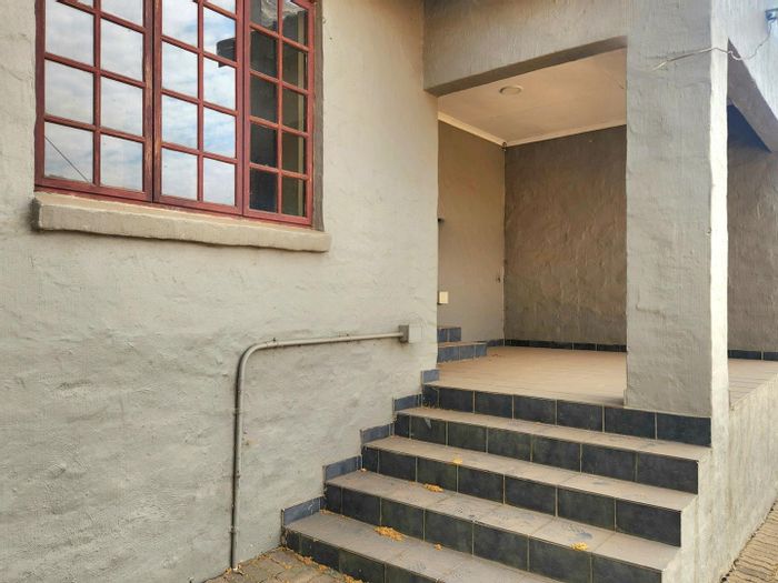 For Sale: Apartment in Bronkhorstbaai with rental income potential and shared garden.