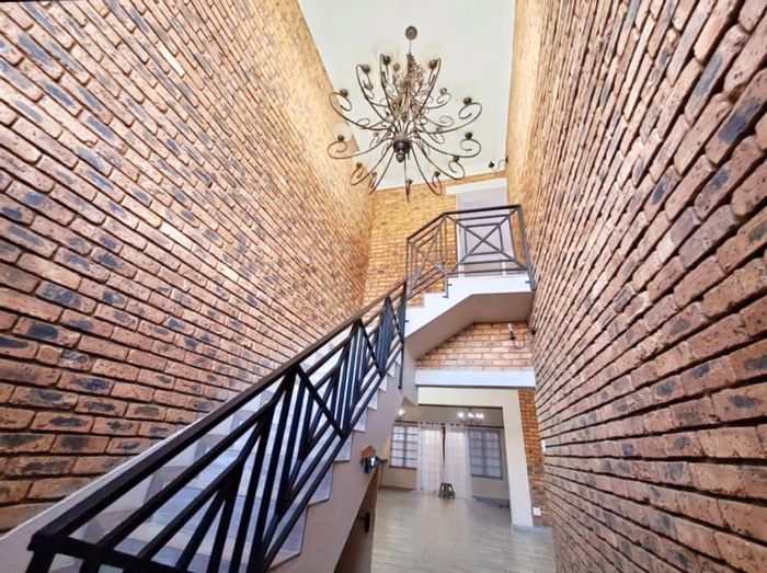 For Sale: House in Kungwini Country Estate with solar power, bar, and garage.