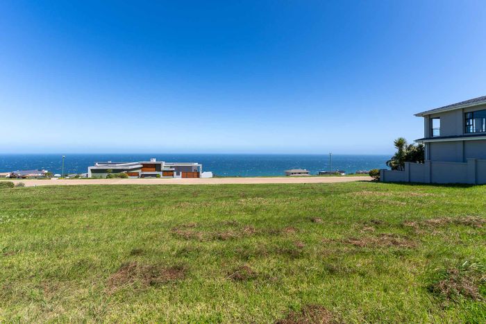 Vacant Land Residential in Le Grand for Sale: Sea views, approved house concept included.