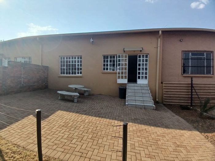 House To Rent in Hartzenbergfontein: Secure, private setting with scenic views and amenities.