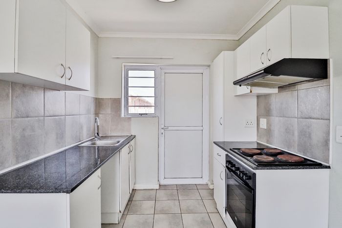 3-Bedroom Townhouse in Fairview To Rent, with garden and parking bay.