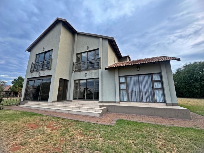 For Sale: House in Woodland Hills Wildlife Estate with braai room and self-contained suite.